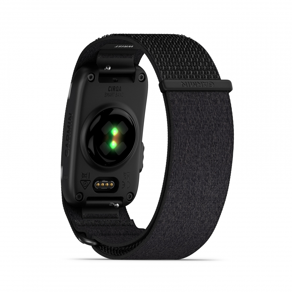 Relógio inteligente Garmin CIRQÂ Smart Band preto com bracelete preta em tecido.