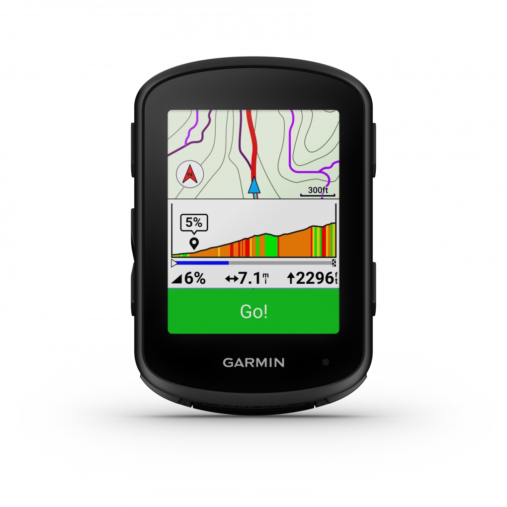 Dispositivo GPS Garmin preto com ecrã a mostrar mapa e dados de navegação coloridos