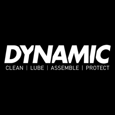 Logótipo da marca DYNAMIC com fundo preto e texto branco.