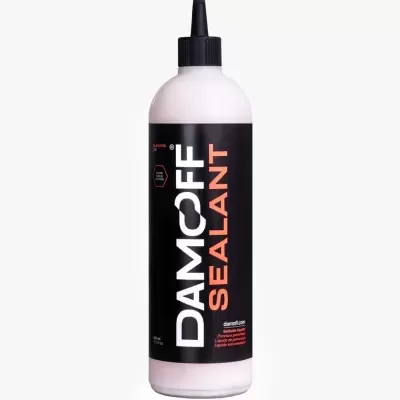 Frasco de líquido selante DAMOFF SEALANT com tampa preta e rótulo preto