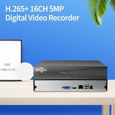 Gravador de vídeo digital preto e cinza HISEEU com várias portas sobre mesa clara