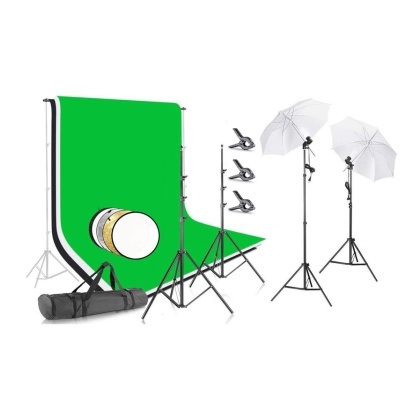 kit de estúdio fotográfico com fundos verdes, guarda-chuvas brancos e suportes pretos em tripés