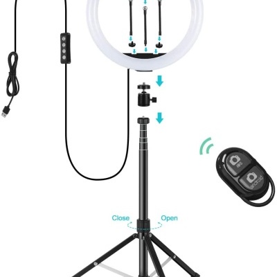 Anel de luz LED com tripé preto e controle remoto
