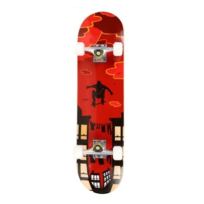 Skateboard vermelho com desenho de pessoa a saltar e prédios