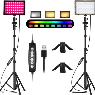 Duas luzes LED quadradas em tripés com controle remoto e acessórios