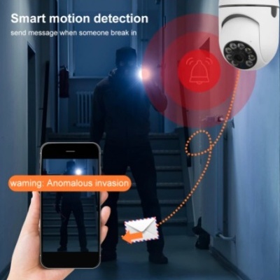 Câmara de segurança branca em interior com alerta no telemóvel