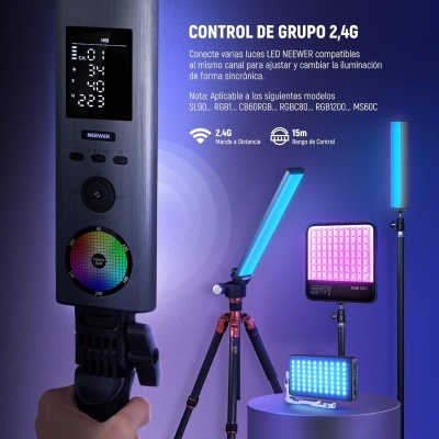 Controlador digital LED Neewer com luzes LED em tripés e fundo roxo