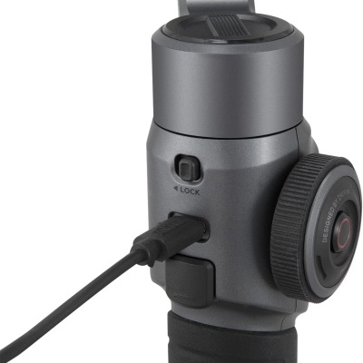 Produto eletrônico portátil cinza com botão LOCK e cabo USB conectado