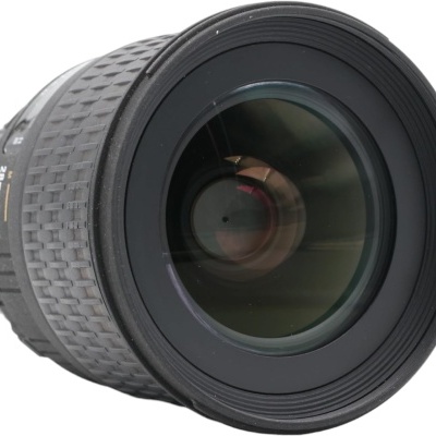 Objetiva fotográfica Nikon 50mm 1:1.8 D preta texturizada e vidro da lente