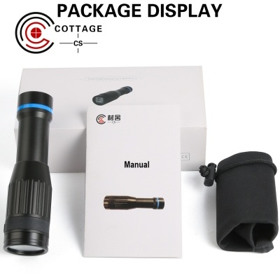 Conjunto de lanterna preta com anel azul, manual, bolsa de tecido preta e caixa branca para e-commerce