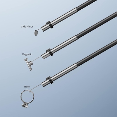 Três hastes metálicas com espelho lateral, íman magnético e gancho, sobre fundo azul claro