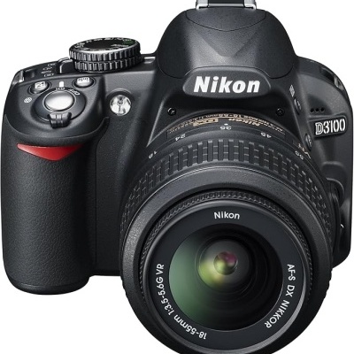 Câmara digital DSLR Nikon D3100 preta com lente