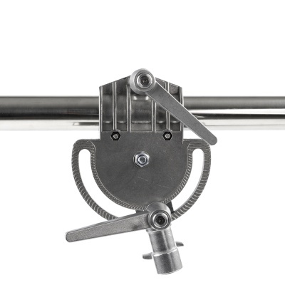 Ferramenta metálica ajustável em barra cilíndrica