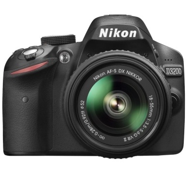 Câmara fotográfica DSLR Nikon D3200 com lente