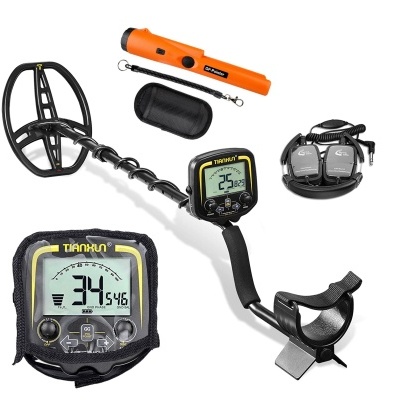 Detector de metais com acessórios em fundo branco