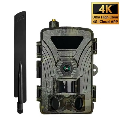 Câmara de vigilância camuflada com antena preta e selo 4K