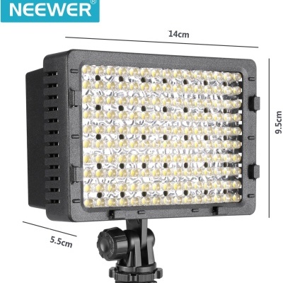 Painel de luz LED retangular da marca NEEWER com LEDs visíveis e suporte ajustável preto