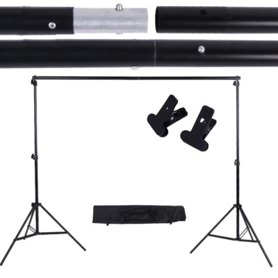 Conjunto de suporte para fundo fotográfico com tripés, barra transversal e grampos pretos