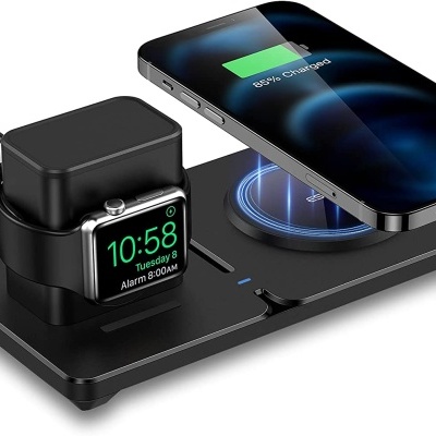 Base de carregamento sem fios com relógio inteligente e smartphone a carregar
