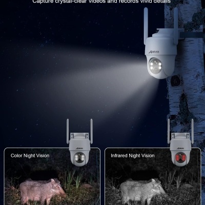 Câmara de vigilância branca montada numa árvore com luz, visões noturnas colorida e infravermelhos e texto promocional em inglês