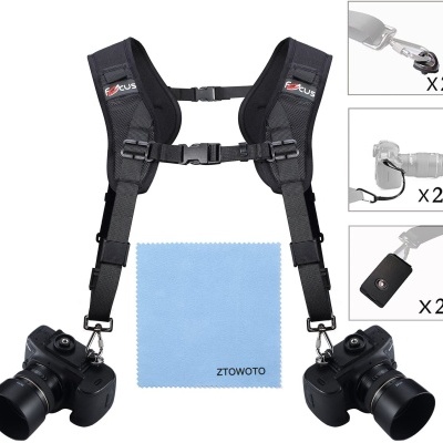 arnês de ombro preto com alças ajustáveis, duas câmaras, pano de limpeza azul e acessórios de fixação