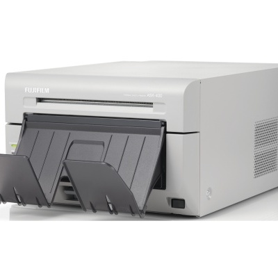 Impressora térmica Fujifilm ASK-400 com tabuleiro de saída preto