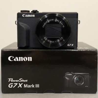 Câmara digital Canon PowerShot G7 X Mark III em preto com caixa