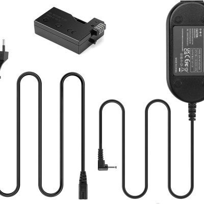 Carregador adaptador AC preto com cabo e ficha europeia