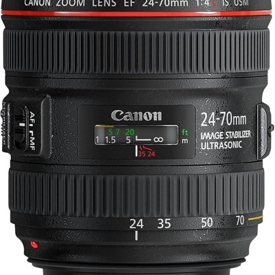 Objetiva Canon Zoom Lens EF 24-70mm 1:4 L IS USM preta com texto e marcadores