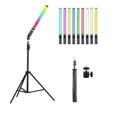 Luzes LED em tubos coloridos com tripé preto