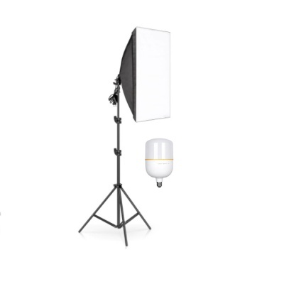 Softbox fotográfico com tripé preto e lâmpada LED branca