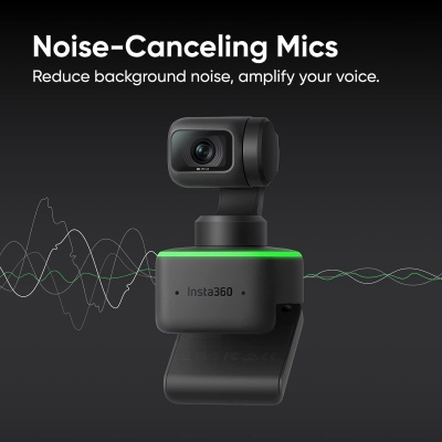 Webcam preta Insta360 com luz verde e texto sobre microfones com cancelamento de ruído