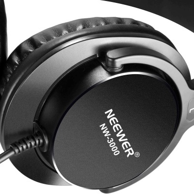Auscultadores negros Neewer NW-300 com almofadas de pele sintética