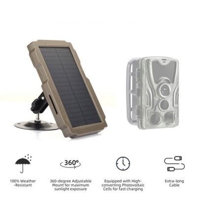 Painel solar portátil com suporte ajustável e câmara de caça em fundo branco