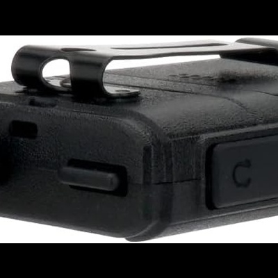 Aparelho preto retangular com botões e antena destacável