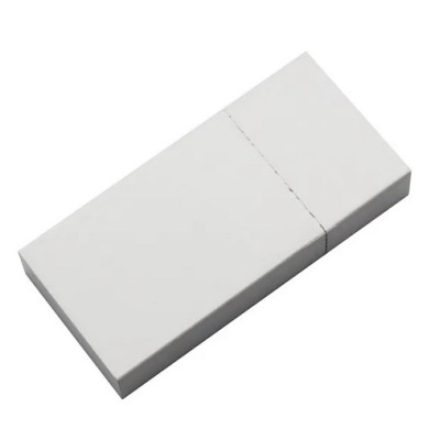 Peça rectangular branca com duas secções ligada sobre fundo branco
