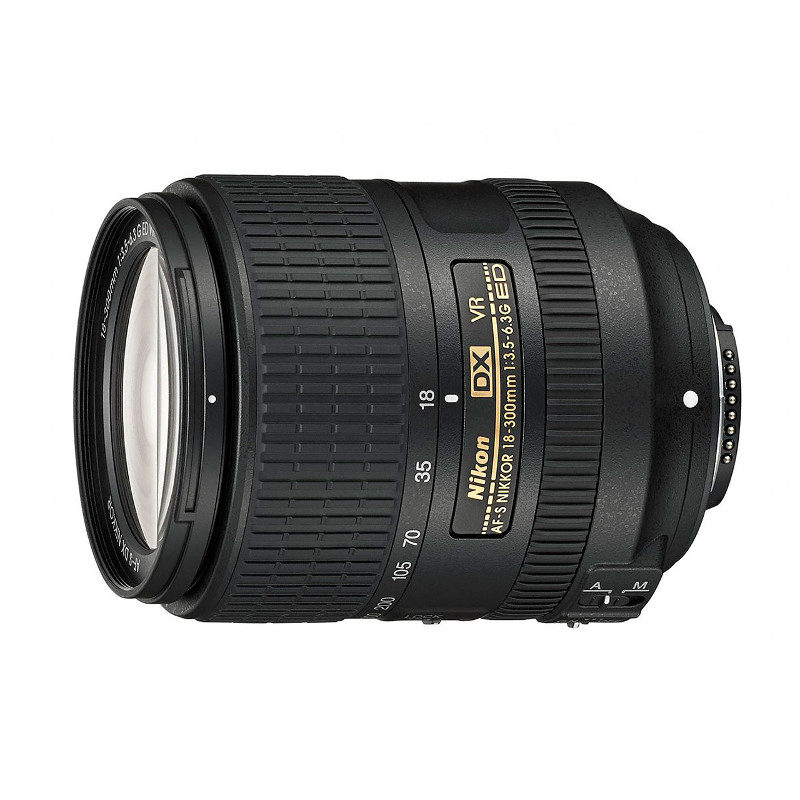 Nikon AF-S 18-300mm f/3.5-6.3G VR ED DX Type II Objetiva Nikon DX VR 18-300mm f/3.5-6.3G ED preta com detalhes em dourado