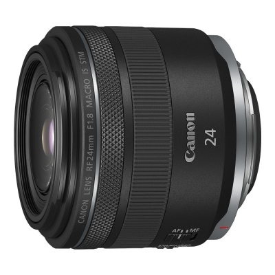 Objetiva Canon RF 24mm F1.8 MACRO IS STM preta com texto impresso branco