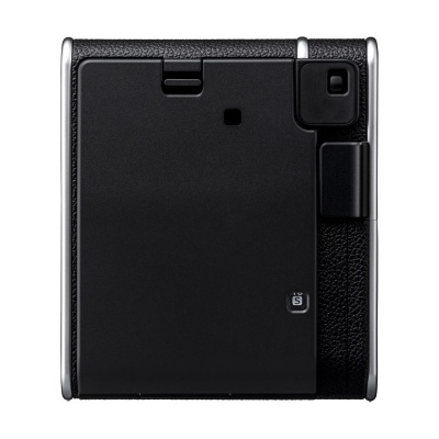 Câmara fotográfica compacta preta com detalhes metálicos prateados