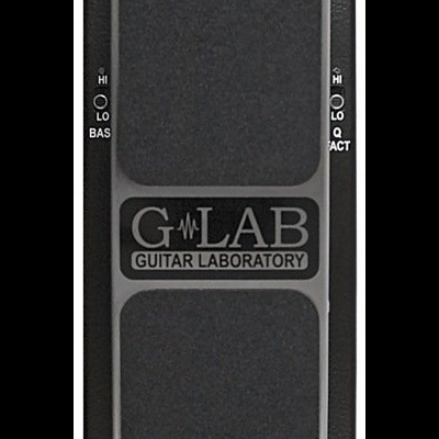 Pedal preto de efeitos guitarra G-LAB com botões e interruptores