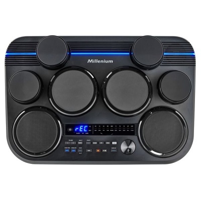 Bateria eletrónica Millenium preta com oito tambores e painel de controlo digital