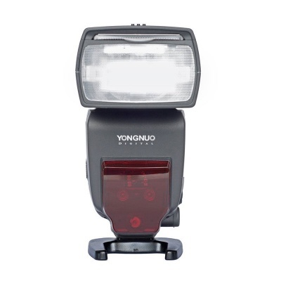 Flash de câmara Yongnuo Digital preto com difusor branco e visor vermelho