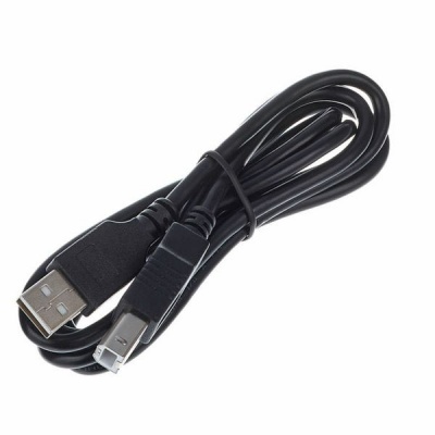 Cabo USB preto com conector tipo A e tipo B