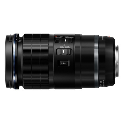 Objetiva fotográfica Olympus M.Zuiko Digital 40-150mm f2.8 PRO preta com botões e anéis