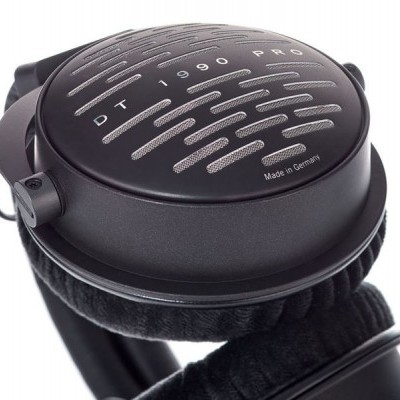 Auriculares DT 1090 PRO pretos com texto Made in Germany