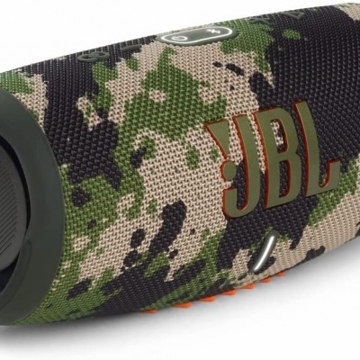 Coluna portátil JBL camuflada verde, preta e bege com botão de controlo