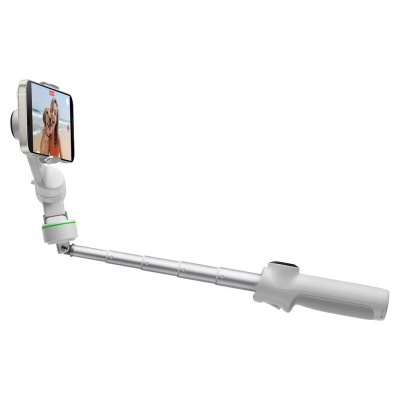 Estabilizador branco para telemóveis com braço telescópico e telemóvel com foto na parte superior