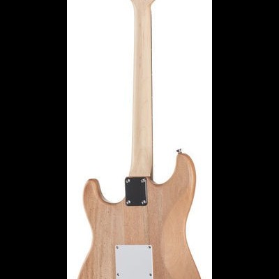 Guitarra elétrica vista de trás com corpo e braço em madeira clara