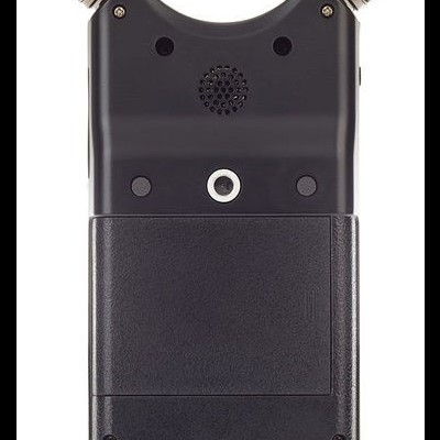 Gravador de áudio portátil preto com microfones angulados na parte superior