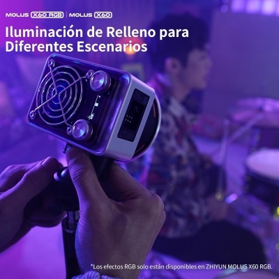 Dispositivo de iluminação retangular com botões e grelha, texto promocional em fundo desfocado